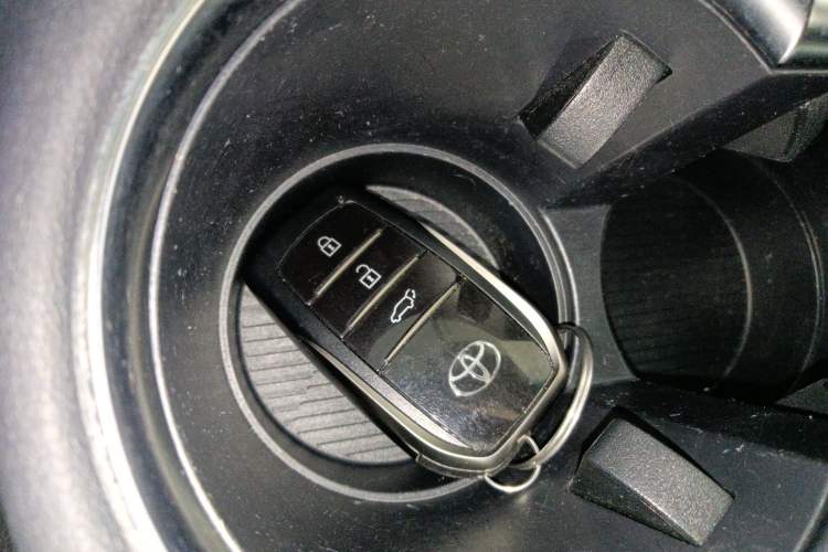 Used Toyota Venza 2023 2.0L CVT Two-Wheel Drive Prestige Version
