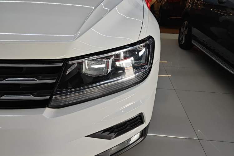 Used Volkswagen Tiguan L 2018 Revised Version 330TSI Automatic Two-Wheel Drive Trendy Edition
