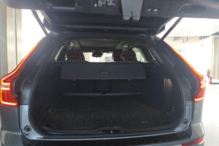 Used Volvo XC60 New Energy 2021 T8 e-Drive Hybrid Luxury Edition
