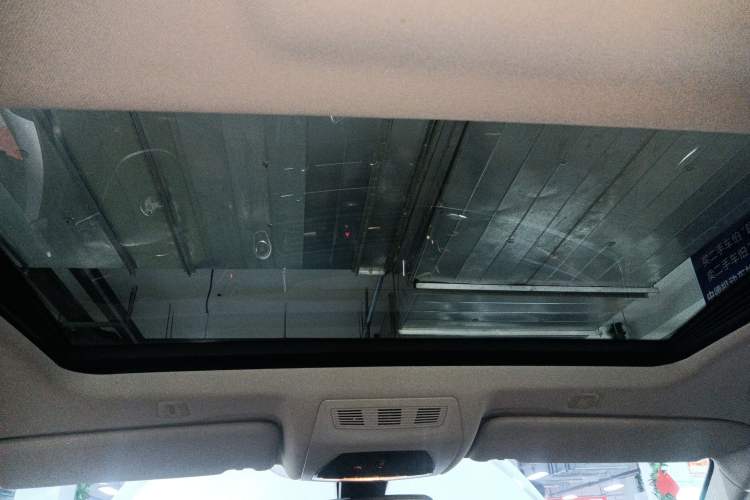 Used BMW 5 Series 2014 525Li Luxury Design Package
