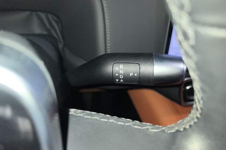 Used Li Auto L8 2023 Air model
