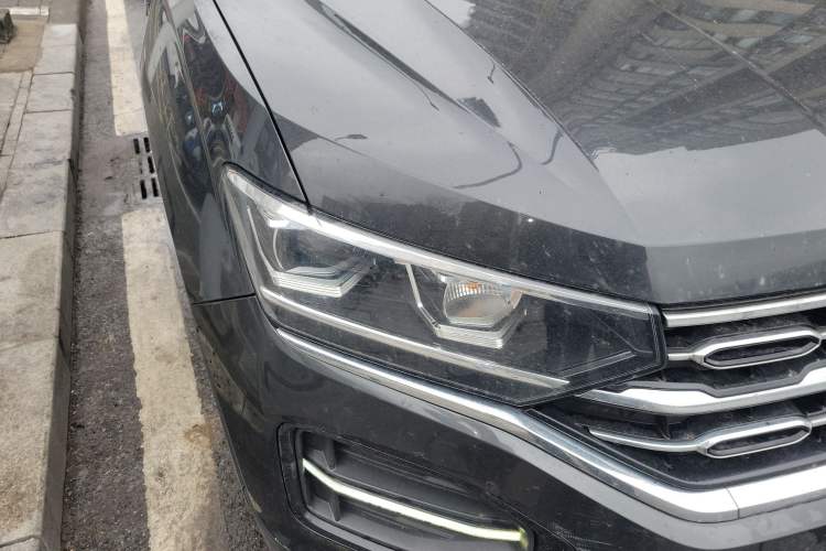 Used Volkswagen Tayron 2020 330TSI Two-Wheel Drive Luxury Smart Connectivity Version
