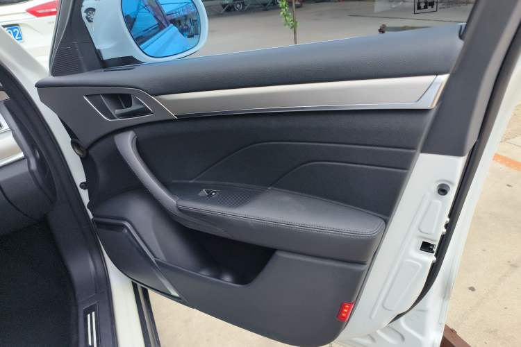 Used Haval H7 2017 Red-Label H7 2.0T Automatic Prestige Model
