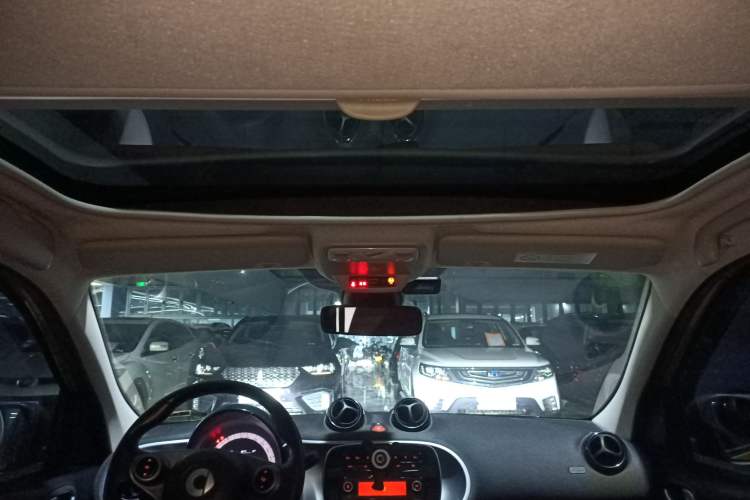 Used  forfour 2016 1.0L 52 kW Passion Edition
