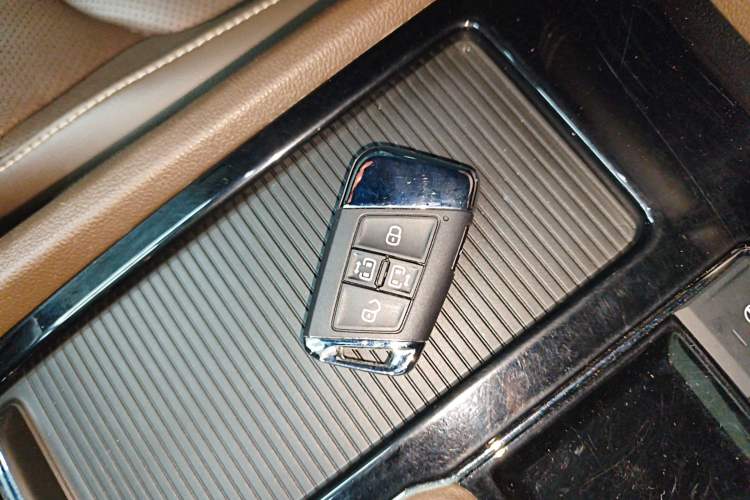 Used Volkswagen Viloran 2020 330TSI Luxury Edition