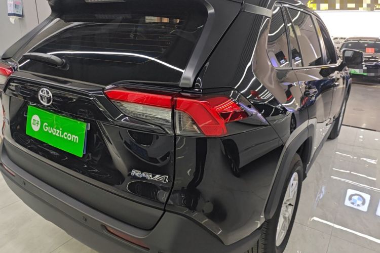 Used Toyota RAV4 2024 2.0L CVT Two-Wheel Drive Urban Edition
