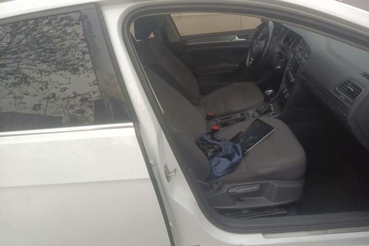 Used Volkswagen Golf 2017 230TSI Automatic Comfort Edition – Celebrating Milestone of One Million Units
