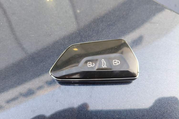 Used Volkswagen ID.6 CROZZ 2022 Long-Range PRO Edition