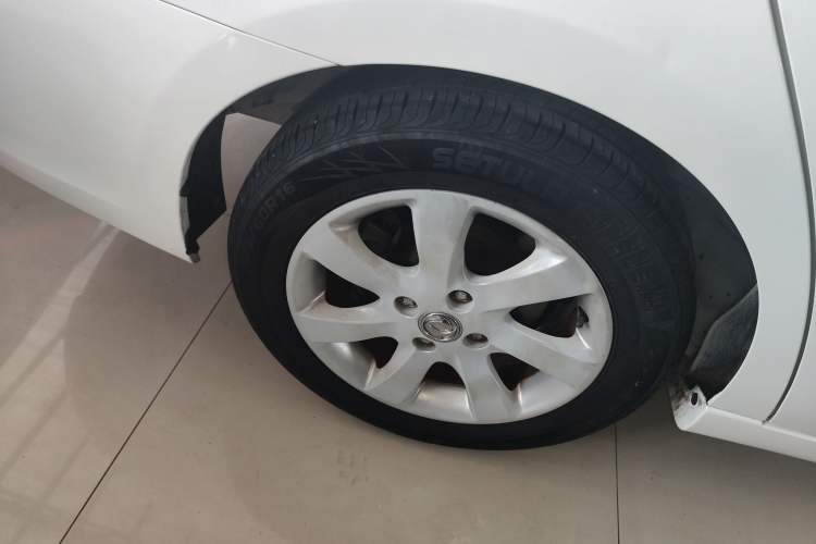 Used Dongfeng Aeolus A60 2014 1.6L Automatic Luxury Model
