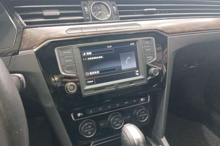 Used Volkswagen Magotan 2017 330TSI DSG Luxury Model
