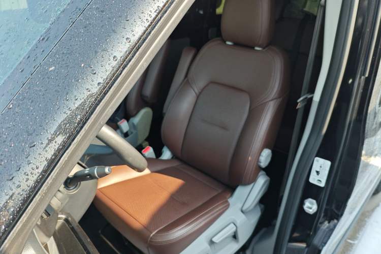 Used Ford Transit T8 2024 T8 2.3T Diesel Automatic Mid-axle Mid-roof 6-Seater Multi-function Version 2/2/2