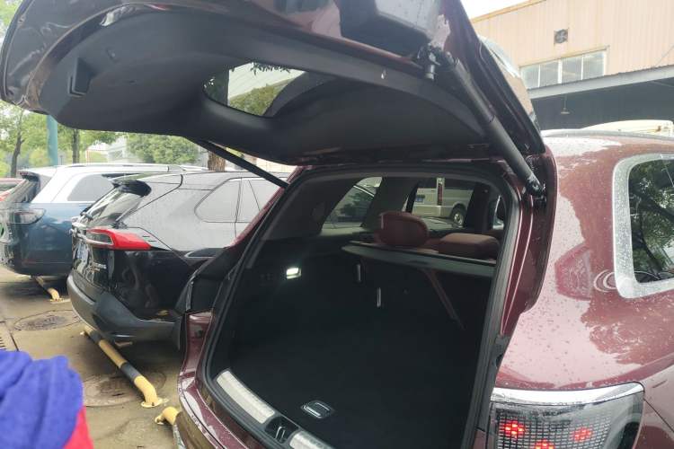 Used Hima AITO M8 2025 Extended-Range Ultra Version 53.4 kWh 5-Seater Edition
