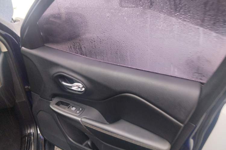 Used  Cherokee 2016 2.0L Superior Edition
