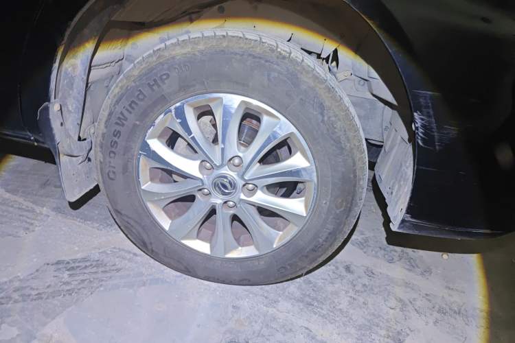 Used FORTHING Lingzhi 2019 M5L 1.6L 7-Seater Luxury Model China VI Standard