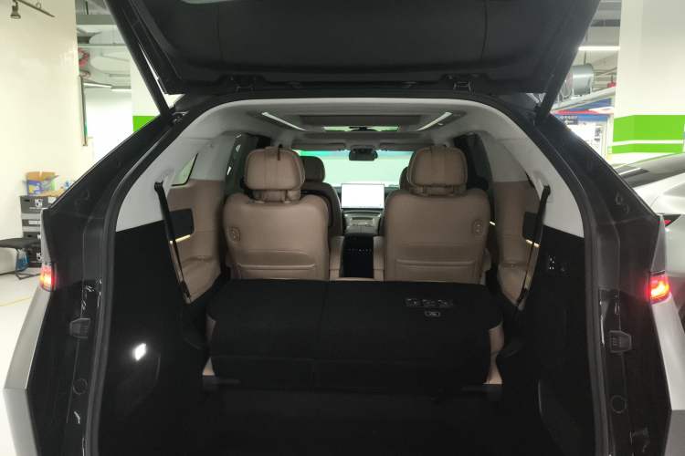 Used XPeng X9 2024 640 All-Wheel Drive High-Performance Max
