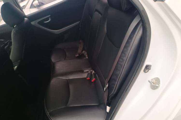 Used Hyundai Elantra 2015 1.6L Automatic Leading Model
