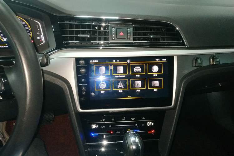 Used Volkswagen Lamando 2021 280TSI DSG Comfort Edition
