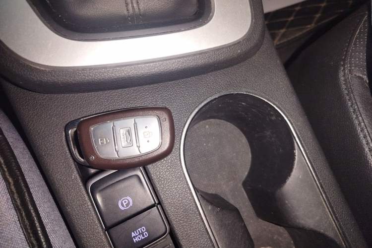 Used Hyundai Elantra 2019 1.5L CVT Smart & Luxurious Trim
