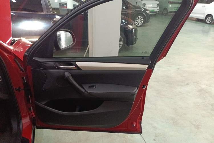 Used BMW X3 2016 sDrive20i
