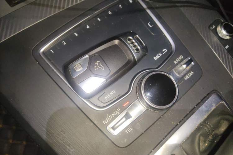 Used Audi Q5L 2018 45 TFSI Prestige Fashion Edition China VI Emission Standard
