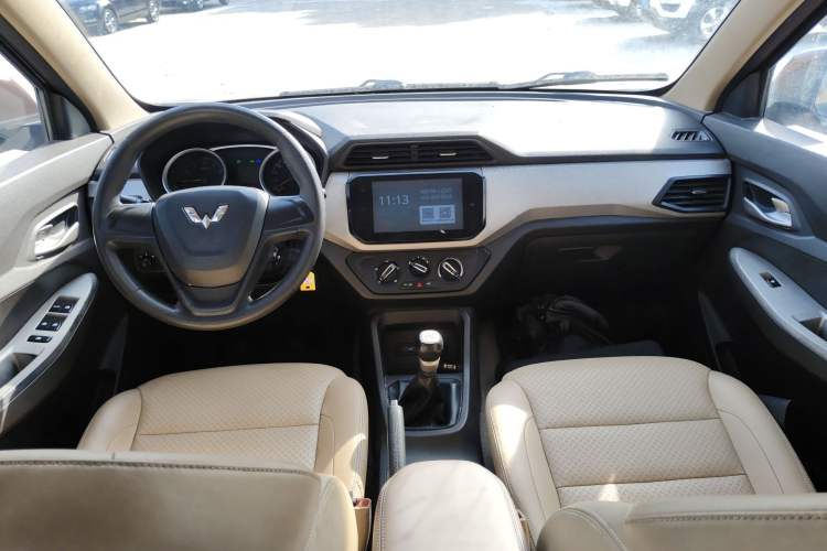 Used Wuling Hongguang 2018 1.5L S Comfort Model L2B
