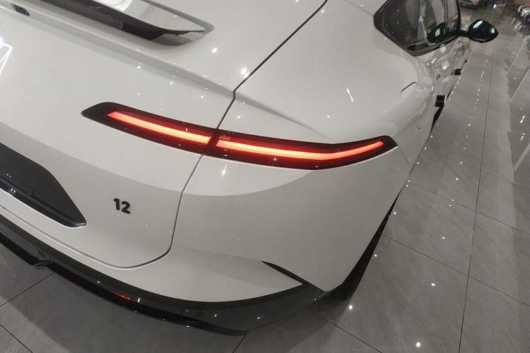 Used  12 2025 Ultra Extended-Range Edition