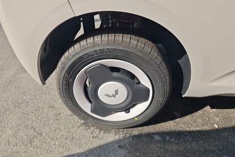 Used Wuling Hongguang MINIEV 2024 3rd Generation 215km Youth Edition
