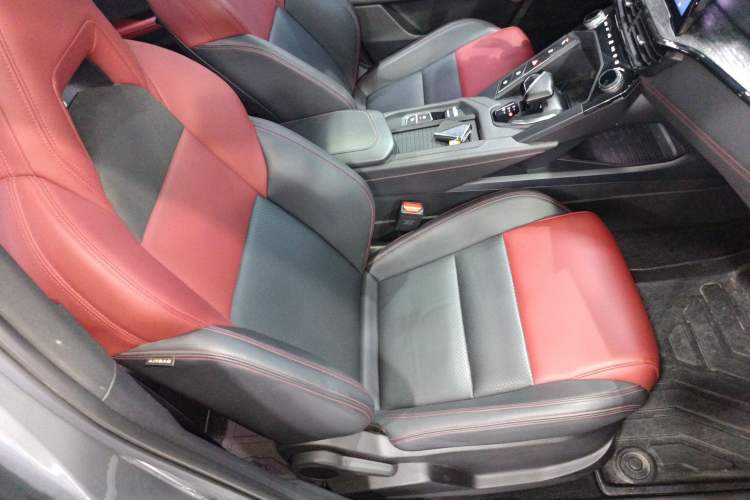 Used Lynk & Co 06 2020 1.5T JinPro model
