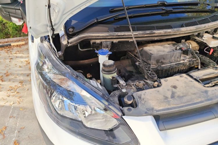 Used Ford Transit 2019 2.0T Diesel Multi-Purpose Commercial Vehicle Mid-Drive Mid-Roof 6-Seater China VI Standard
