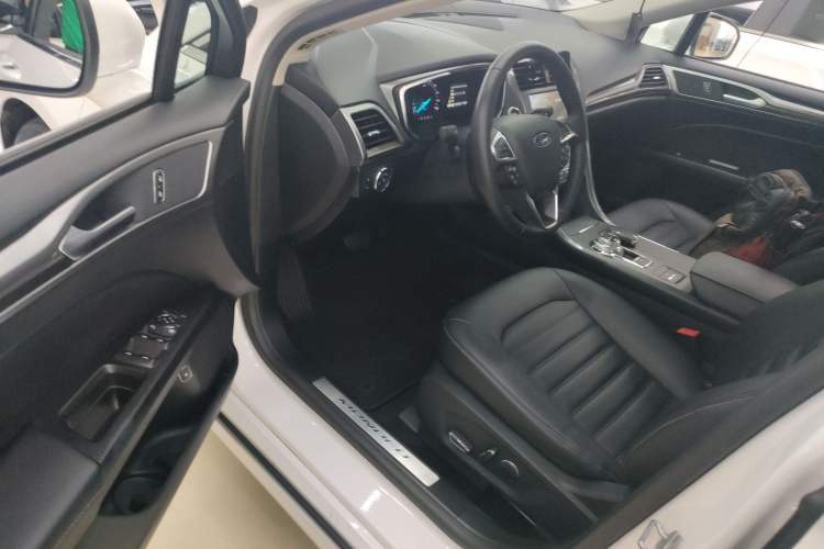 Used Ford Mondeo New Energy 2018 2.0 PHEV Smart-Controlled Fashion Edition China VI Standard