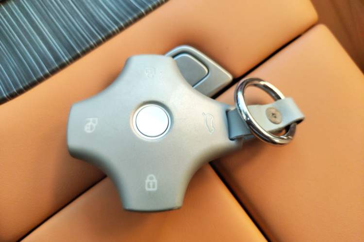 Used  eπ008 2025 636Ultra Smart Drive Version 5 Seats