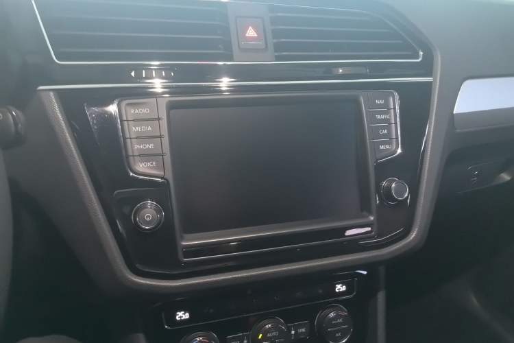 Used Volkswagen Tiguan L 2017 380TSI Automatic All-Wheel-Drive Luxury Edition