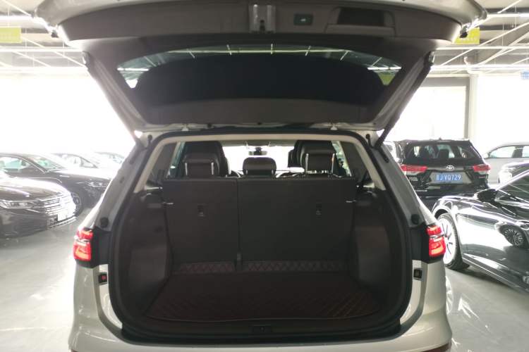 Used Volkswagen Viloran 2020 380TSI Prestige Edition
