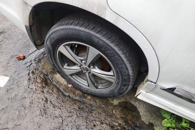 Used Haval H6 2015 Upgraded Model 1.5T Manual Two-Wheel Drive Elite Version
