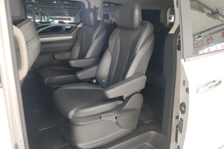 Used SAIC MAXUS G20 2023 Facelifted ES 2.0T Gasoline Automatic Value Edition