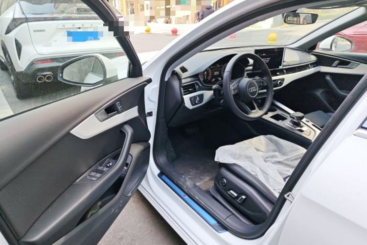 Used Audi A4L 2024 40 TFSI Fashion Dynamic Model