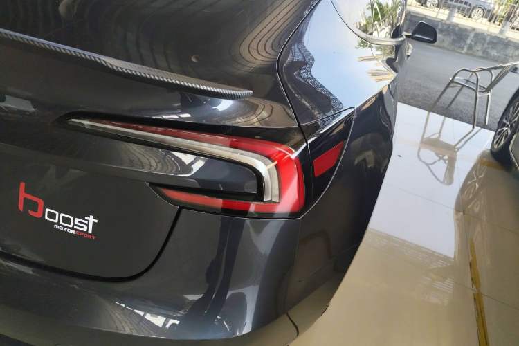 Used Tesla Model 3 2023 Long-Range All-Wheel-Drive Version