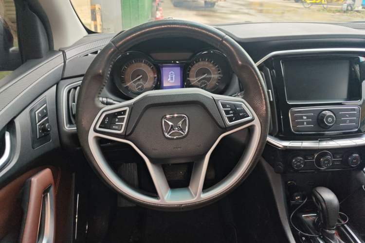 Used JMC Yusheng S350 2016 2.0T Automatic All-Wheel Drive Gasoline Luxury Edition 5 Seats