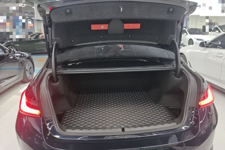 Used BMW i3 2024 eDrive 35 L
