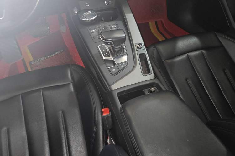 Used Audi A4L 2019 40 TFSI Ambition China VI