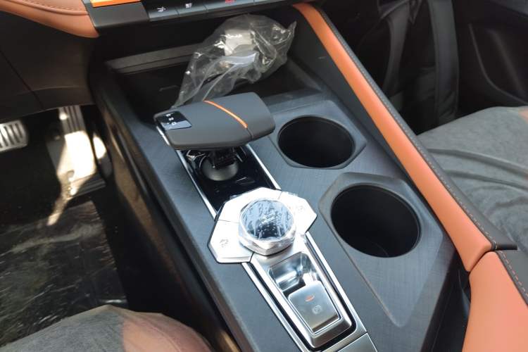 Used Changan UNI-V 2024 2.0T High-Performance Version
