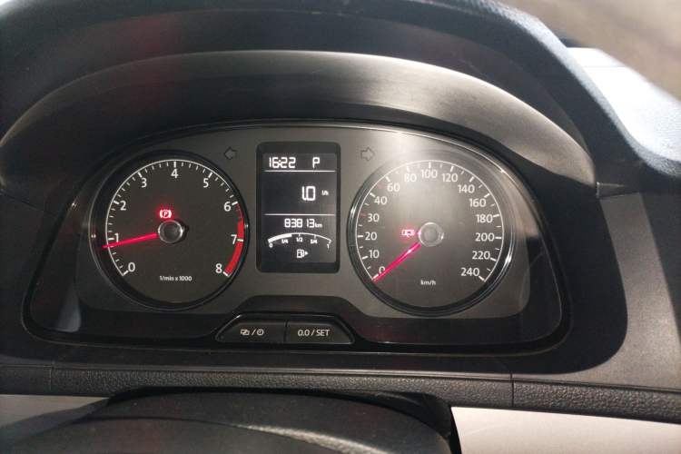 Used Volkswagen Lavida 2013 Revised Classic 1.6L Automatic Fashion Edition
