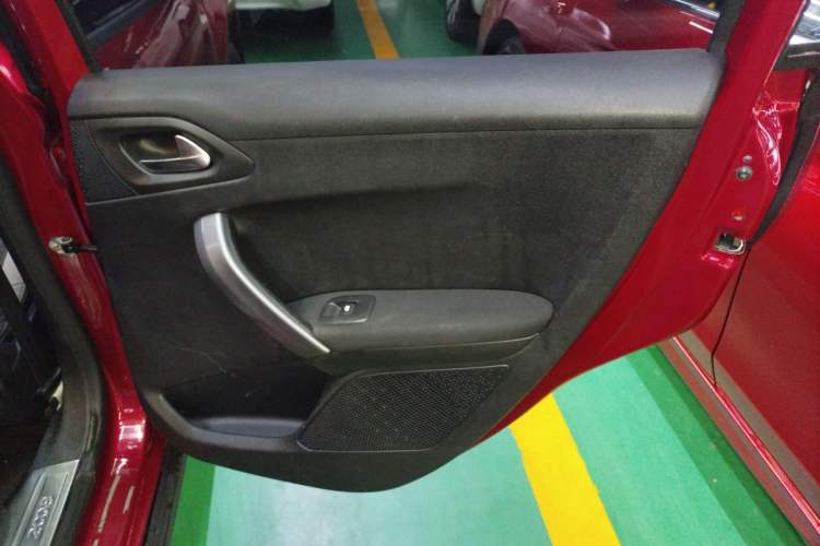 Used Peugeot 2008 2015 1.6L Automatic Playcool Edition
