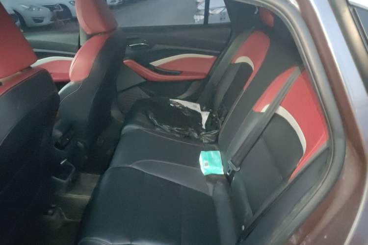 Used MG 5 2022 180 DVVT CVT Youth Luxury Edition
