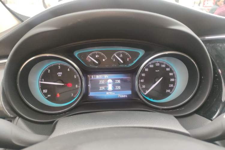 Used Buick Envision 2016 20T Two-Wheel-Drive Elite Model
