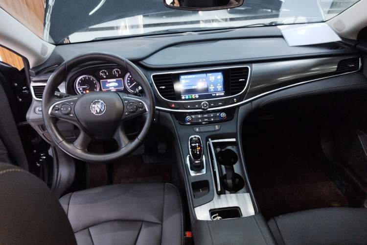 Used Buick LaCrosse 2022 552T Luxury Version
