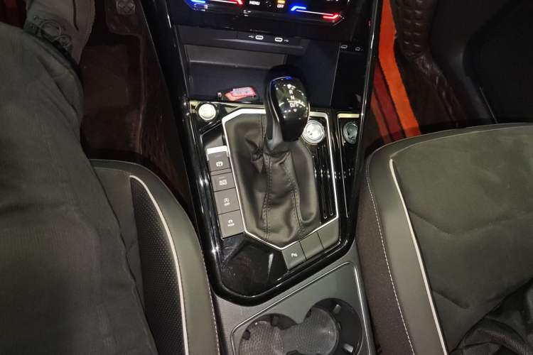 Used Volkswagen Tayron 2020 330TSI Two-Wheel Drive Luxury Connected Pro Edition
