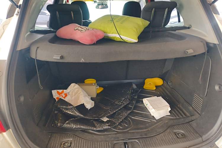 Used Buick Encore 2015 1.4T Automatic Two-Wheel Drive Urban Elite Version
