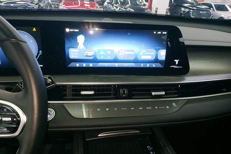 Used Chery Tiggo 8 PLUS 2024 Champion Edition 290TGDI DCT Hao Yue Version 5 Seats