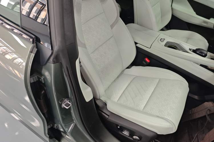 Used Zeekr 001 2024 WE Edition 100 kWh Rear-Drive
